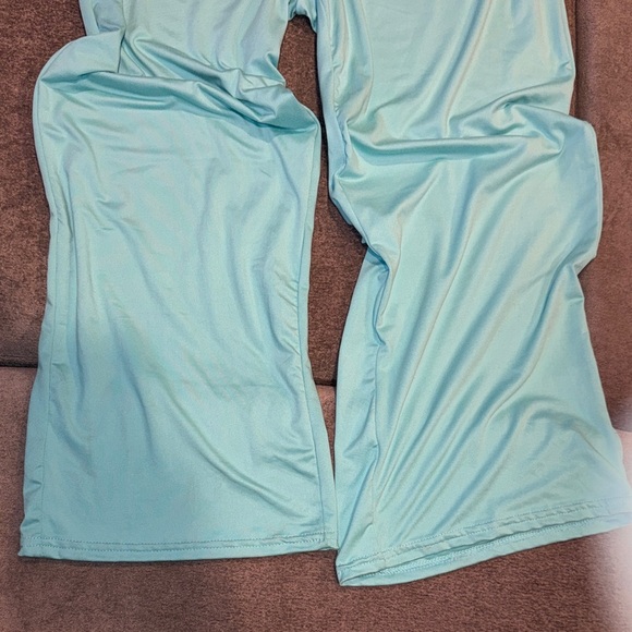 GREEN GODDESS- NWT Women's Light Blue Jumpsuit size Medium - Picture 9 of 13